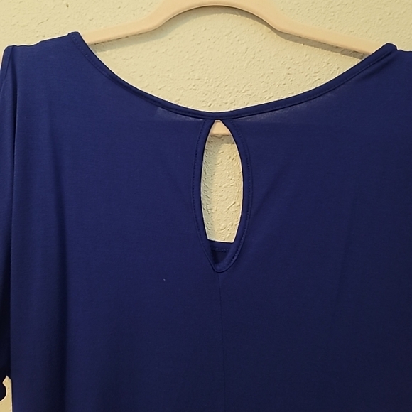 Royal Blue Embroidered Cold Shoulder Top by AGENDA Sz M~ keyhole back - Picture 11 of 11